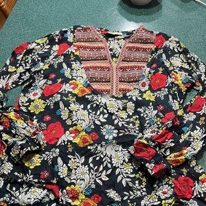 Colorful women’s shirt XL